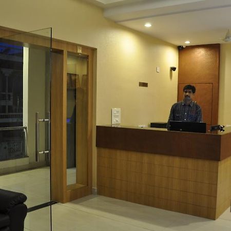 Hotel Athidi Grand Visakhapatnam Bagian luar foto