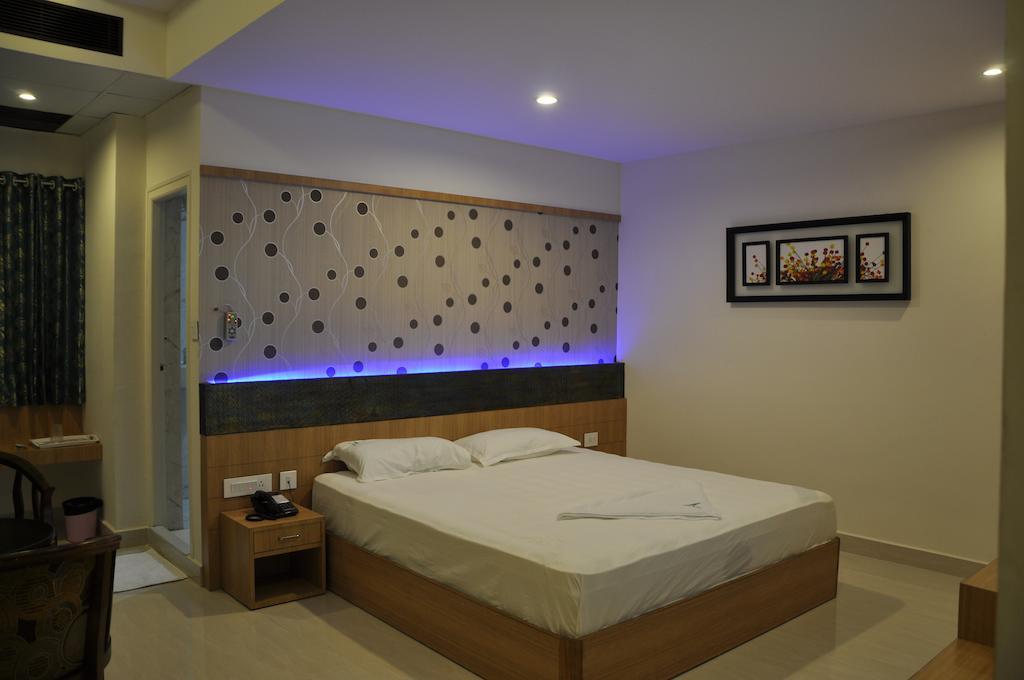 Hotel Athidi Grand Visakhapatnam Ruang foto