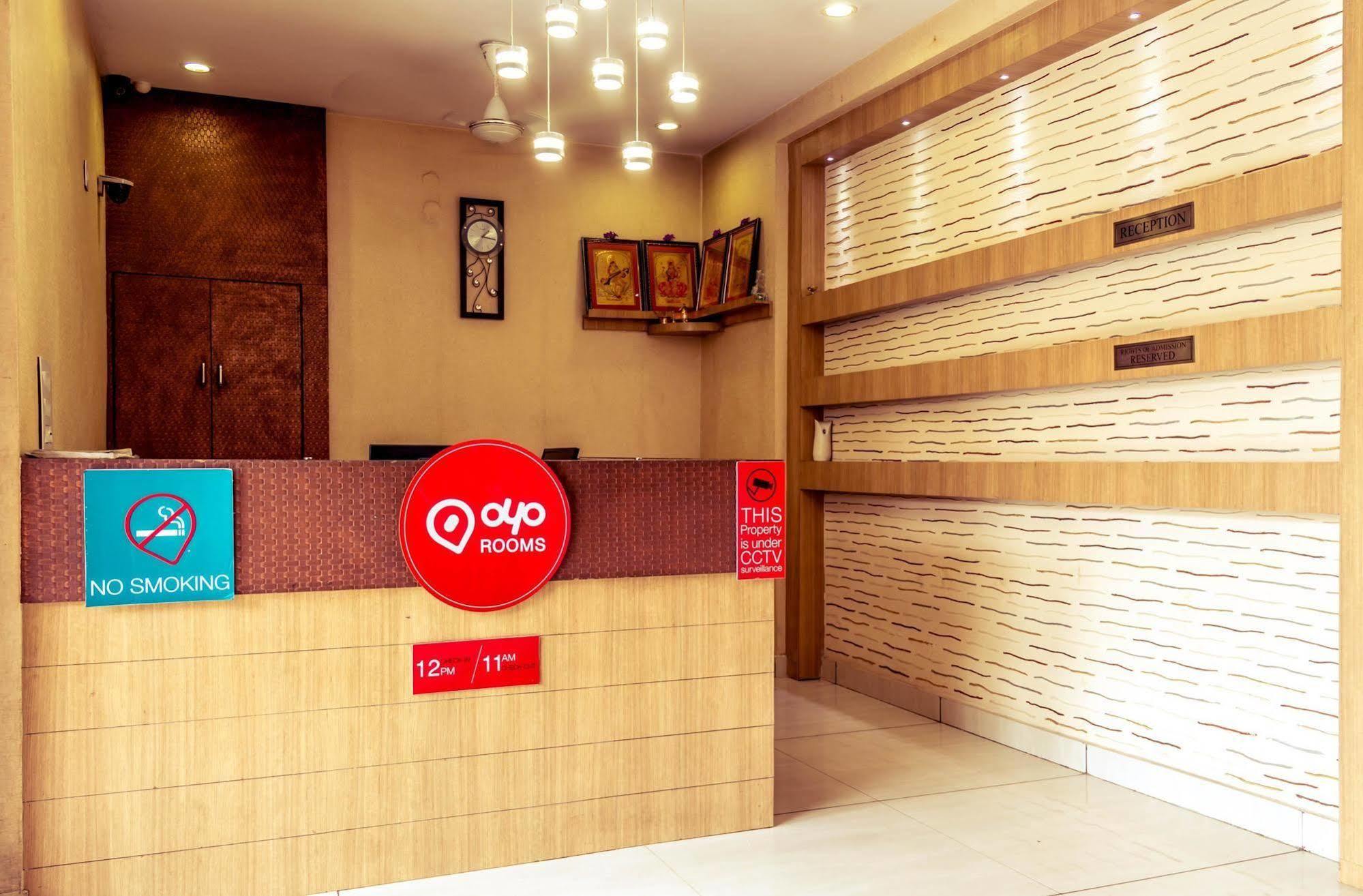Hotel Athidi Grand Visakhapatnam Bagian luar foto