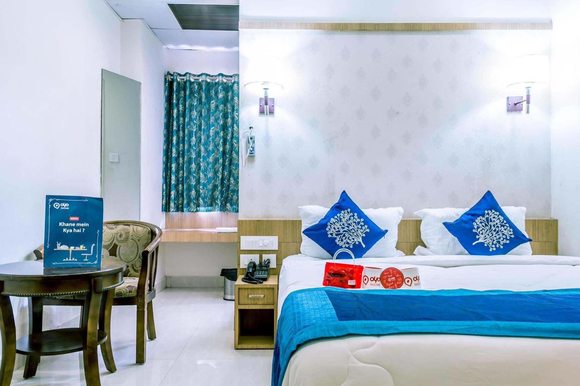 Hotel Athidi Grand Visakhapatnam Bagian luar foto