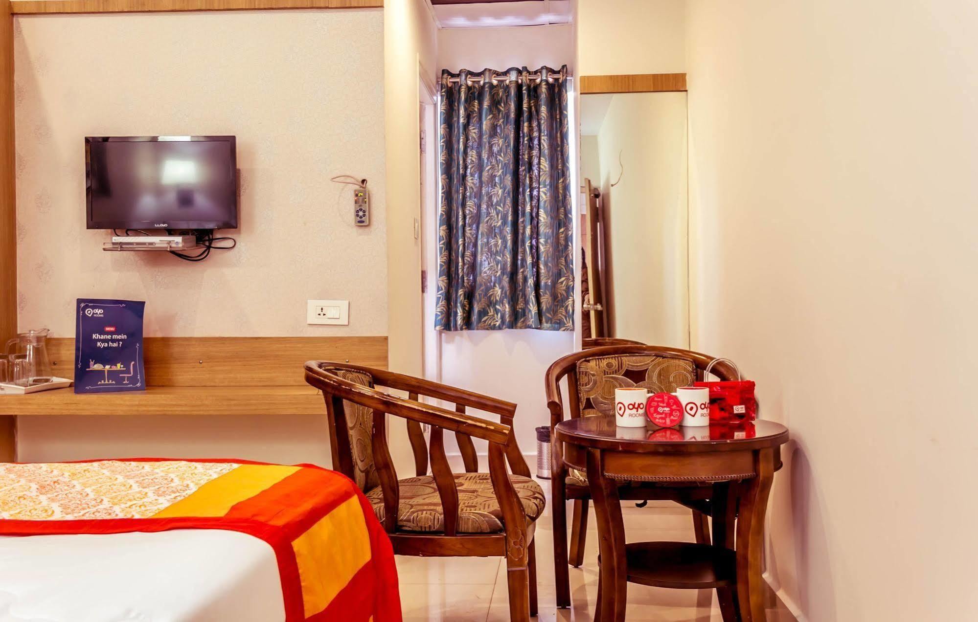 Hotel Athidi Grand Visakhapatnam Bagian luar foto