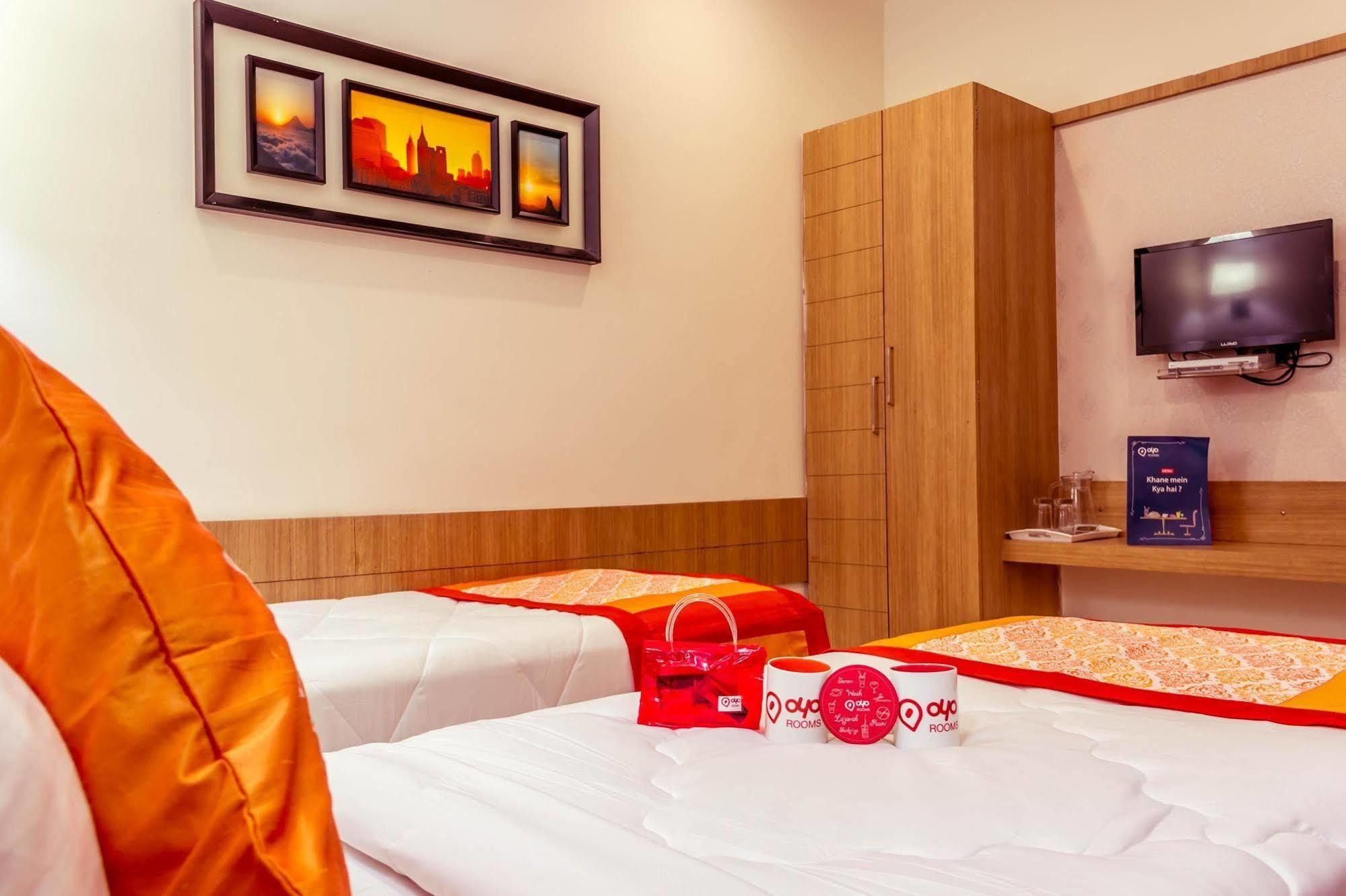Hotel Athidi Grand Visakhapatnam Bagian luar foto